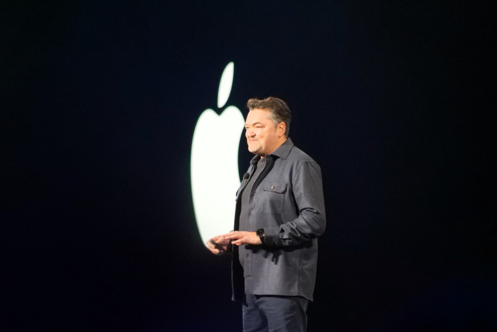 Apple makes surprise cameo at AWS re:Invent