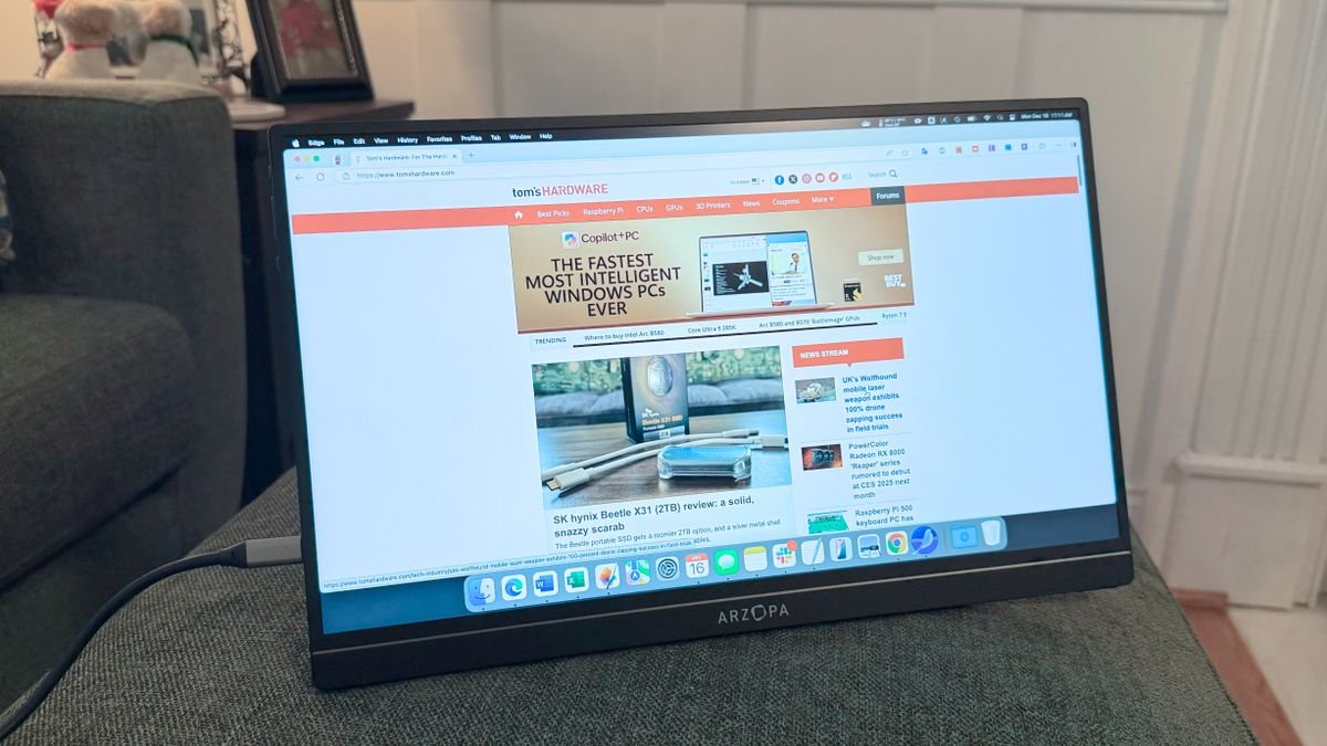 Arzopa A1 15.6-inch Portable Monitor Review: Sub-$80 value with a kickstand and great audio