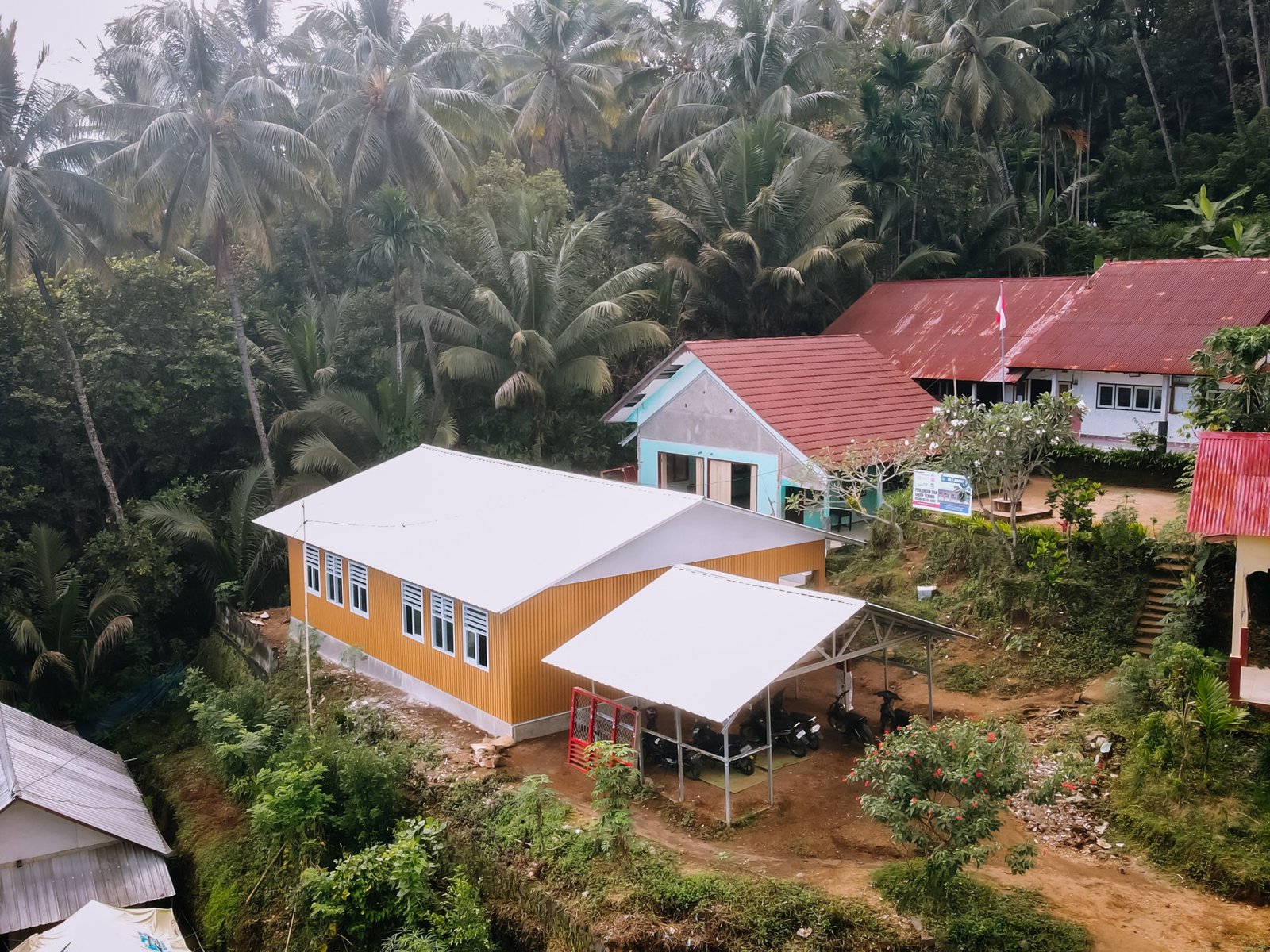 How life goes on after an earthquake: The ‘Lego schools’ of Lombok | Education