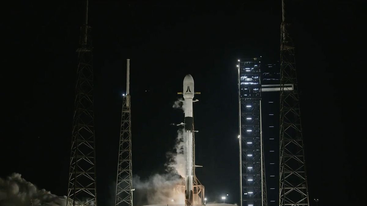 SpaceX launching 4 ‘MicroGEO’ satellites to orbit tonight