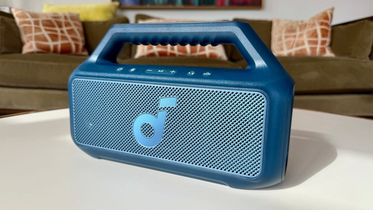 My Favorite Bluetooth Speaker Is a Great Gift, and It’s $40 Off Today for Cyber Monday