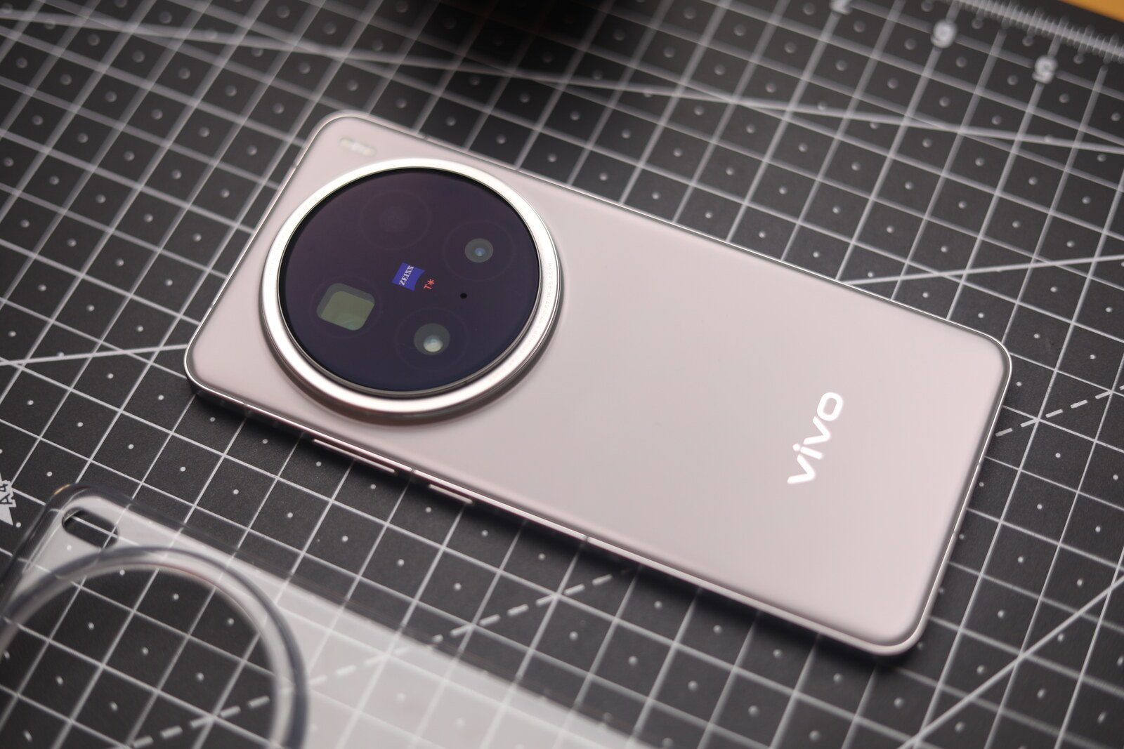 vivo X200 Pro Review: DSLR In Your Pocket!