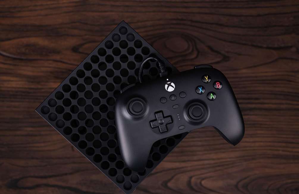 8Bitdo’s Ultimate Wired Controller for Xbox drops to only $30