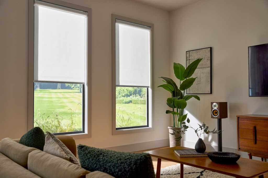 CES 2025: Lutron Caséta smart lighting integrates smart shades