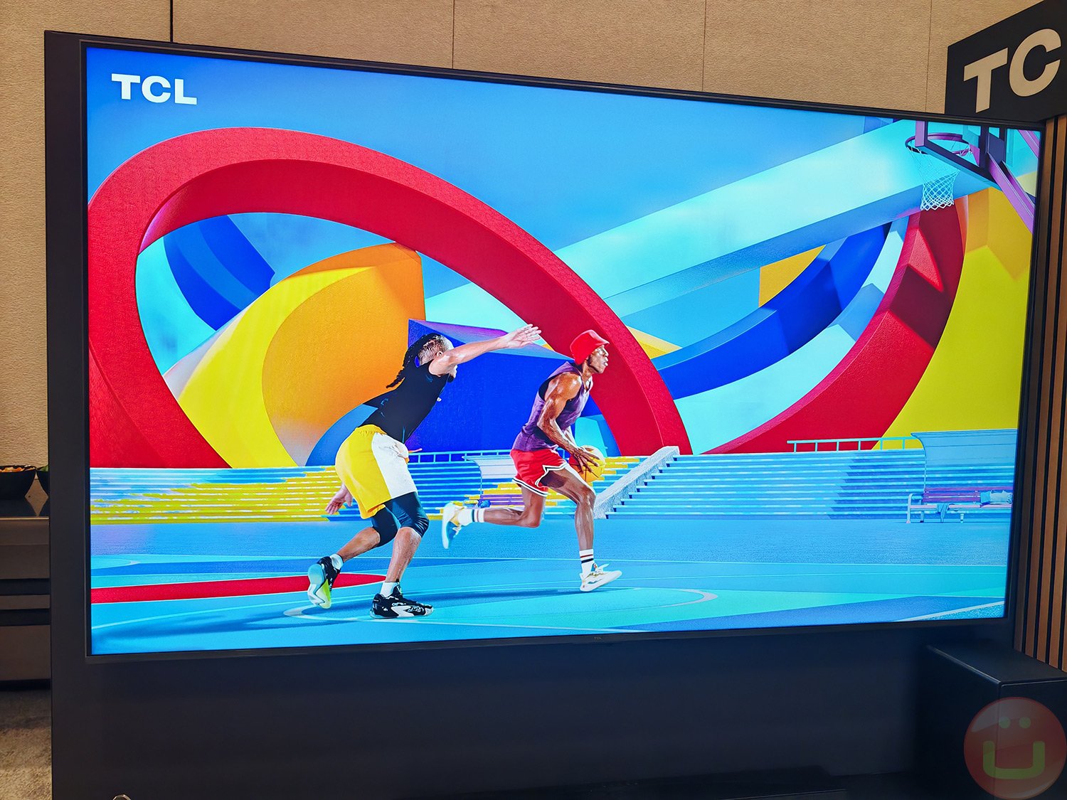 TCL Unveils 4K QM6K TV Series with Enhanced QD-Mini LED Technology at CES 2025