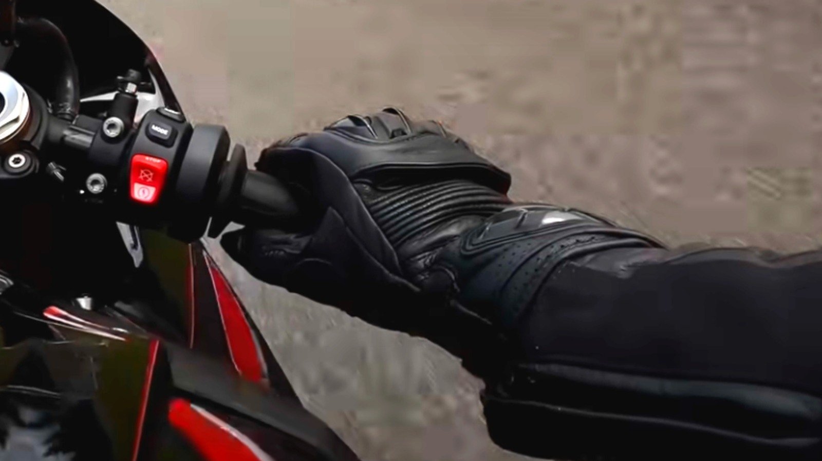 Why Every Motorcycle Rider Should Master The ‘Screwdriver Grip’