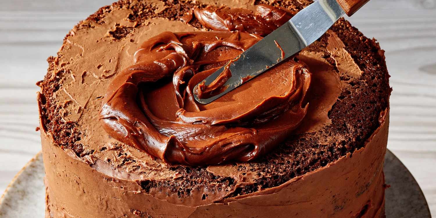 The 1-Step Cake Frosting Tip Professional Bakers Swear By